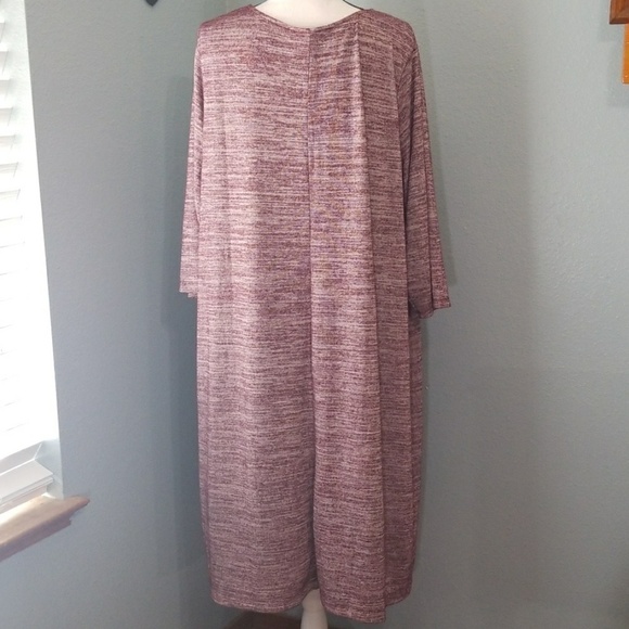 Woman Within Maroon Dress - Picture 6 of 7